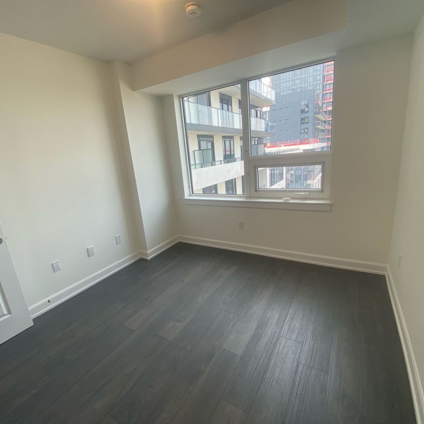 For Lease - 3200 William Coltson Avenue Unit# 902, Oakville, Ontario - Photo 1