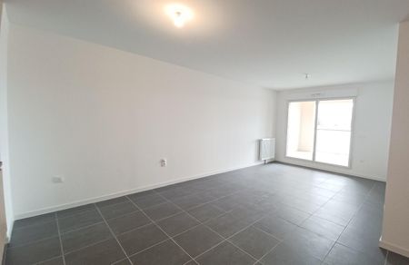 location Appartement T3 DE 64.57m² À BORDEAUX - Photo 2