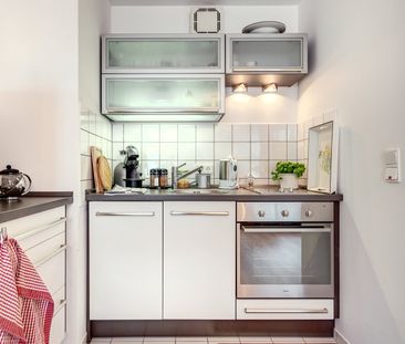 Inviting and modern, near U1 Wettersteinplatz - Photo 1