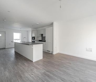 3 bedroom semi-detached house to rent - Photo 4