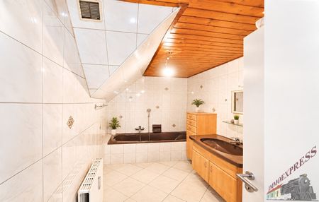 Willkommen über den Dächern der Stadt! Neu sanierte Dachterrassenwohnung mit Panoramablick in bester Lage nähe EKZ ALEX! - Photo 3