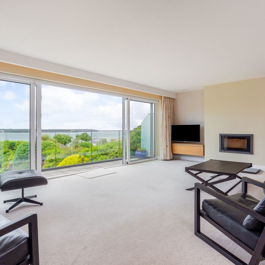 Chaddesley Glen, Poole, Dorset, BH13 - Photo 1