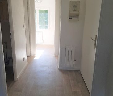 A LOUER Studio 33m² ECOUEN, place de parking privée - Photo 2