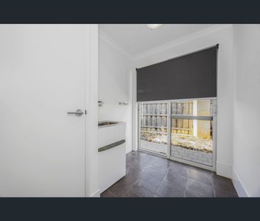 28 Tiller Turn, Yanchep, WA 6035 - Photo 4