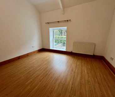 4 bedroom semi-detached house to rent - Photo 6