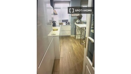 4 room luxury Flat for rent in Madrid, Autonomous Region of Madrid - Photo 4