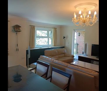 3 Bed Penthouse, Pennine Court, CR0 - Photo 5