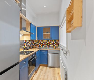 Greencroft Gardens, South Hampstead, London - Photo 4