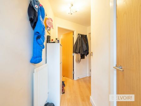 Flat to rent on - Photo 4