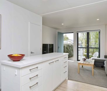 Stylish Living on the Edge! - Photo 1