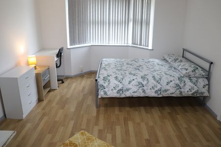 Room in a Shared House, Waterside Close, B9 - Photo 5