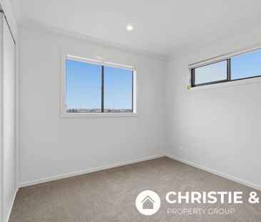 Brand New 3 Bedroom Home Available Now!! - Photo 3