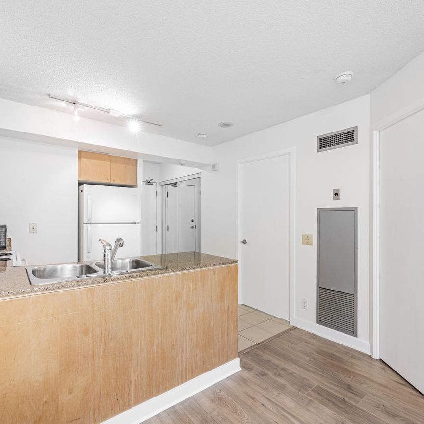 For Lease - 373 Front Street Unit# 501, Toronto, Ontario - Photo 1