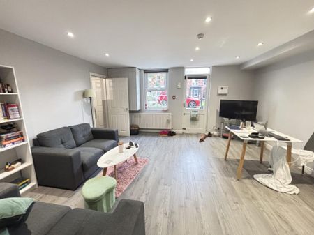 Flat 4 68 Victoria Road, Leeds, LS6 1DL - Photo 5