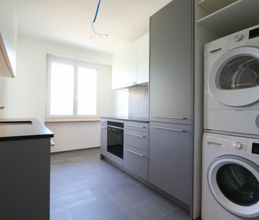 Erstvermietung nach Teilsanierung - grosszügige 4-Zimmerwohnung in ... - Foto 1