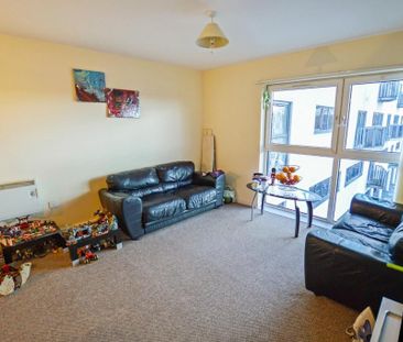 2 bedroom flat to rent - Photo 6