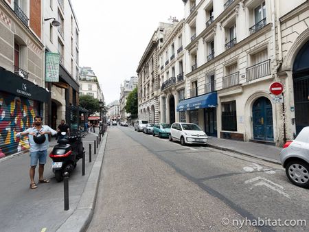 Logement à Paris, Location meublée - Photo 2