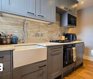 Cornfield Road, Reigate, Surrey, RH2 - Photo 2