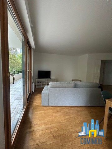 Location Appartement 3 pièces 72m² COURBEVOIE 92400 - Photo 2