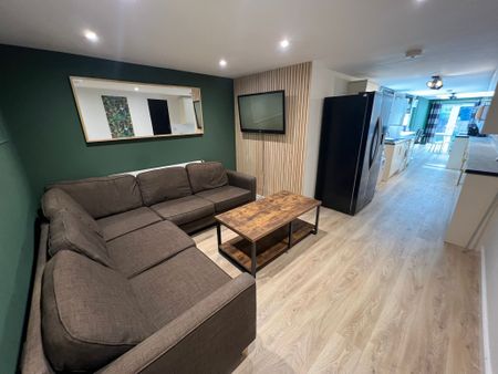 272 Hubert Road - Photo 5