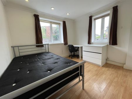 Cathays Terrace, Cardiff - Photo 3