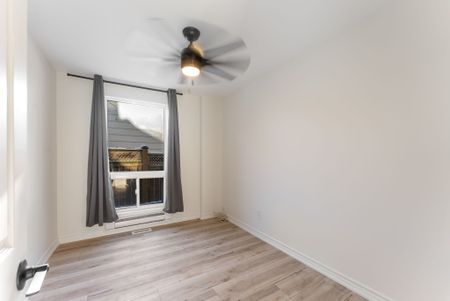 For Lease - 985 Kingsway Drive Unit# 7, Burlington, Ontario - Photo 3