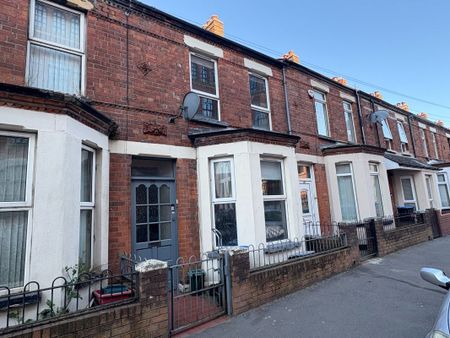 98 Ravenhill Avenue ( NON - HMO ), Belfast BT6 8LH - Photo 5