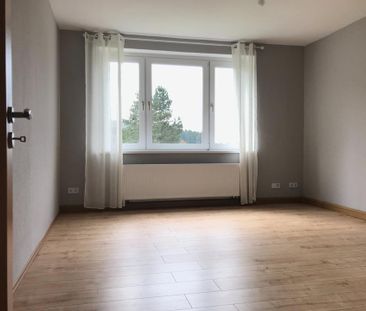 Gemütliche 3 Raum Wohnung - Tageslichtbad mit Wanne ! - Photo 1