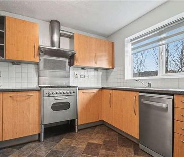 Debdale Avenue, Lyppard Woodgreen, Worcester, Worcestershire, WR4 - Photo 6