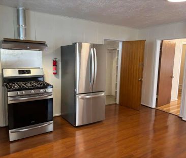 (ID#224) Spacious & Updated 4BR House — (ID#224) Spacious & Recentl... - Photo 4