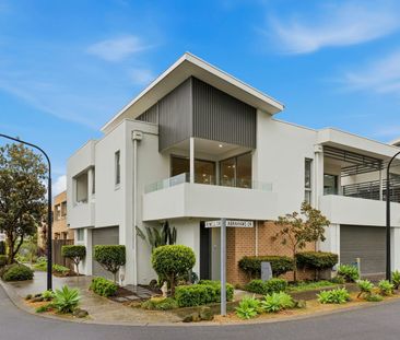 Spacious & Stylish Family Living in Aquilo Estate - Photo 6
