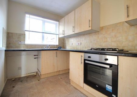 3 bedroom semi-detached house to rent - Photo 3