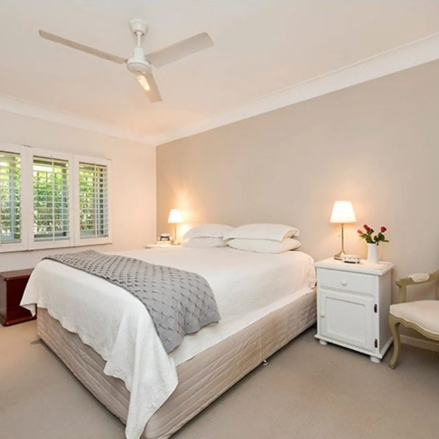 Convenient, Stylish, Family-Friendly Haven - Photo 1