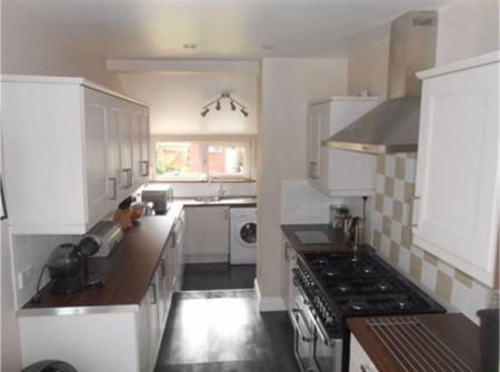 2 bedroom terraced house to rent - Photo 4