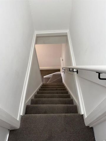 4 bedroom terraced house to rent - Photo 3