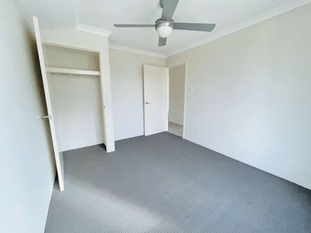 3 Bedroom 2 Bathroom Home in Eglington - Photo 5