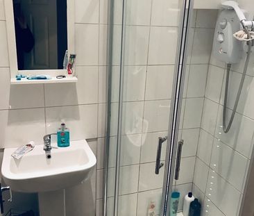 Room in a Shared House, Somerset Road, HA1 - Photo 2