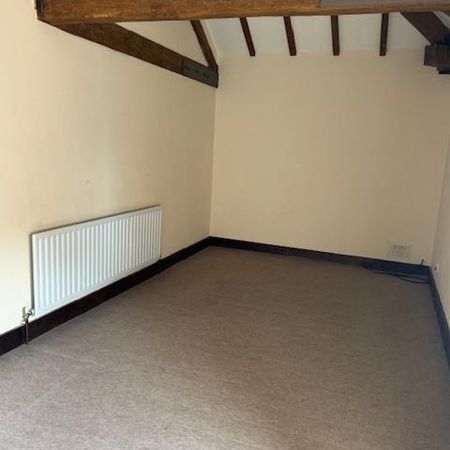 2 bedroom barn conversion to rent - Photo 3