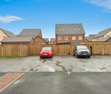 2 bedroom semi-detached house to rent - Photo 3