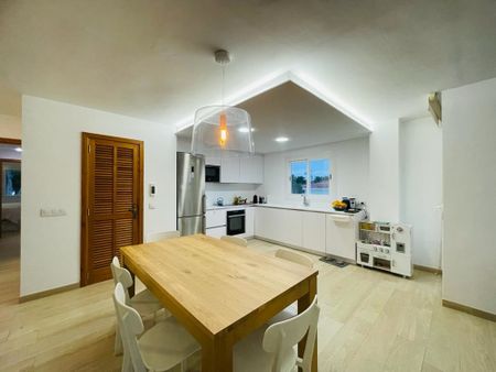 Renovated apartment with sea view in Santa Ponsa - Photo 4