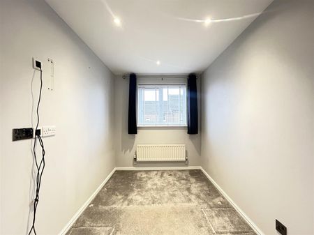 3 Bedroom House - Semi-Detached To Let - Photo 3