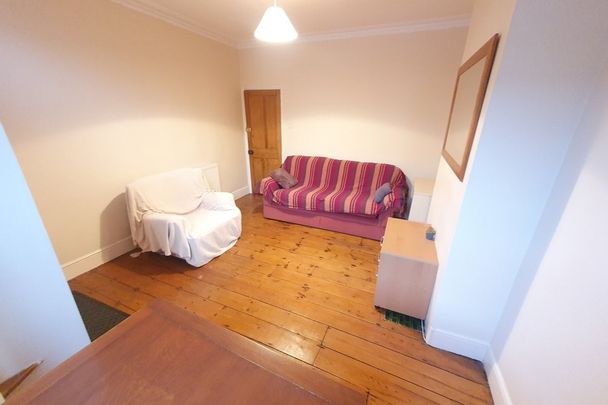 Merton Road - Photo 1