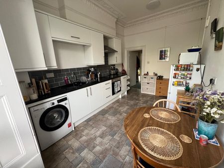 1 Bed Flat, Cotham Grove, BS6 - Photo 5