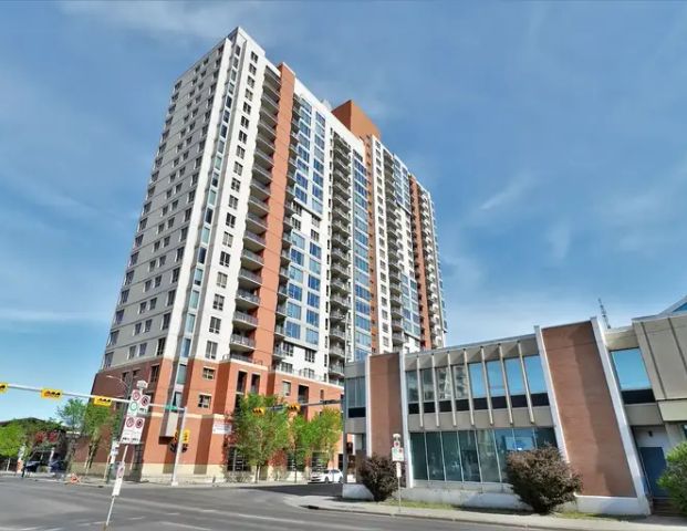 Partially Furnished 2 bed / 2 bath 10th floor condo including all Utilities | 1016 - 1053 10 Street Southwest, Calgary - Photo 1