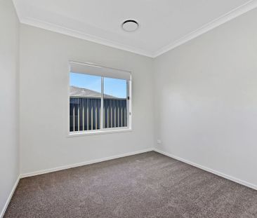 Contemporary living offering space and comfort - Photo 4