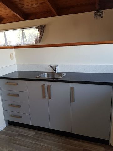 Epsom 1 bedroom unit - Photo 4