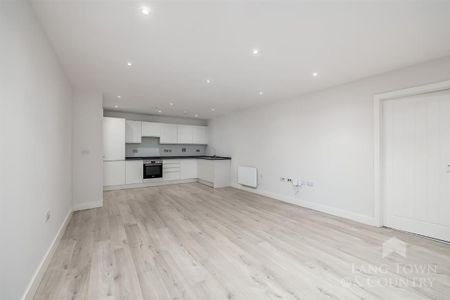 Foliot House, Budshead Road, Crownhill, Devon - Photo 2