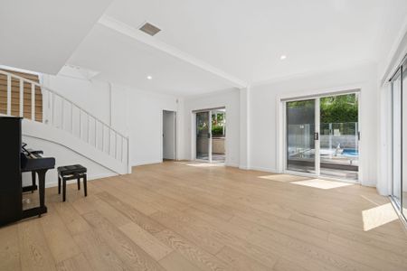 Immaculately Presented Family Home in Prime Location! - Photo 4