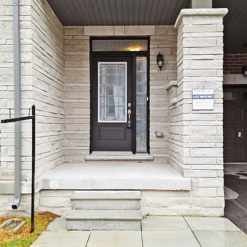 For Lease - 157 Blick Crescent, Aurora, Ontario - Photo 1