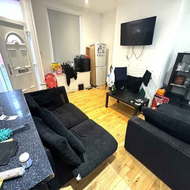 3 bedroom terraced house to rent - Photo 1